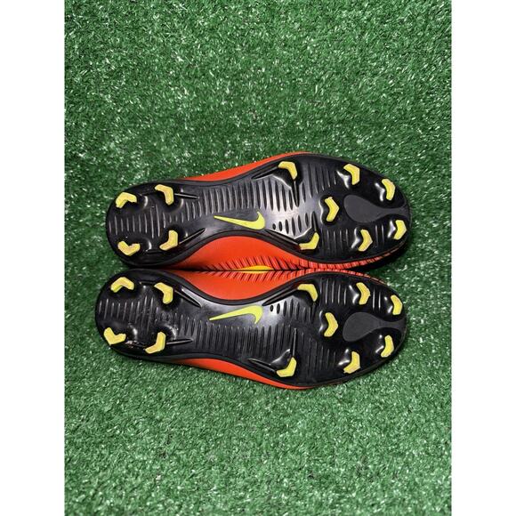 Nike Mercurial Victory Soccer Cleats Kids Size 3.5Y Black Orange Shoe 831945-870 - Picture 8 of 9